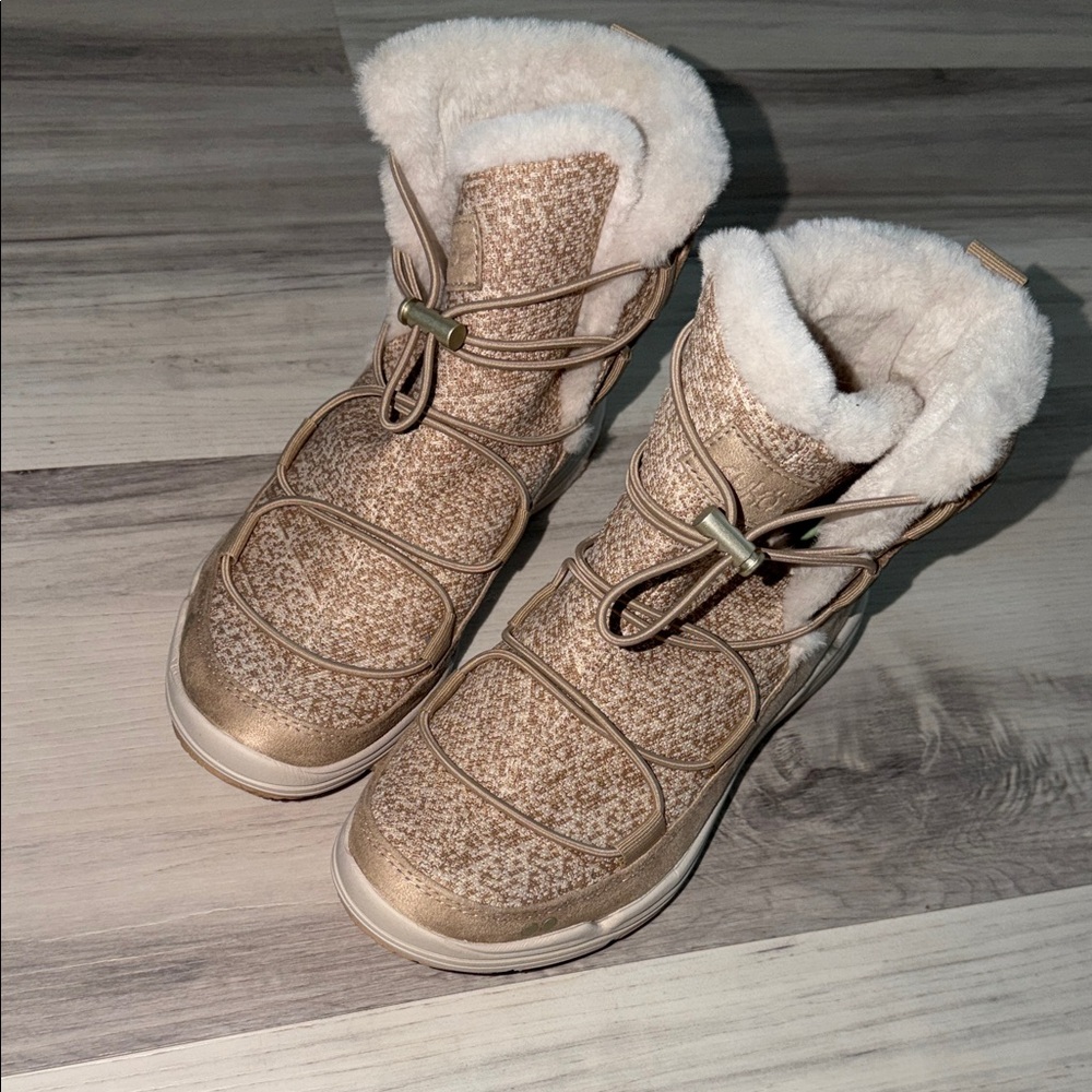 Ryka Beige Winter Boots with Faux Fur Lining